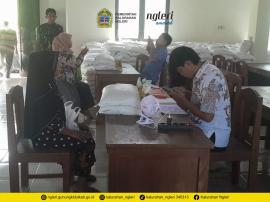 Penyaluran Bantuan Pangan dari Pemerintah